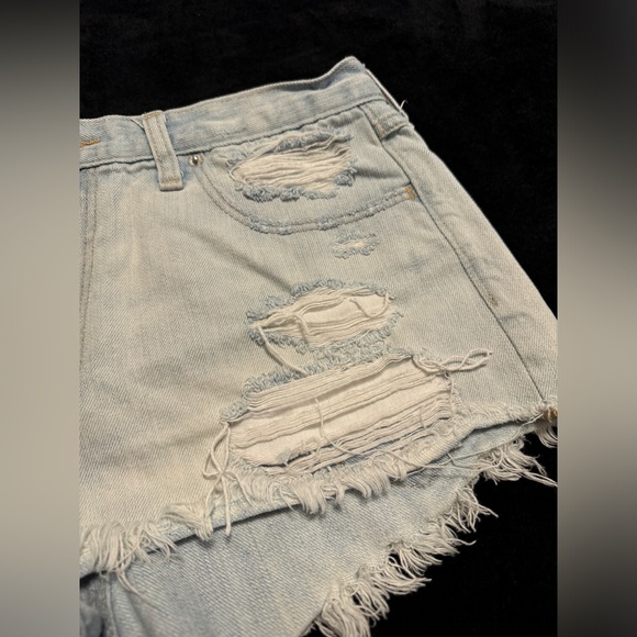 A&F High Rise Distressed Shorts - Picture 6 of 7